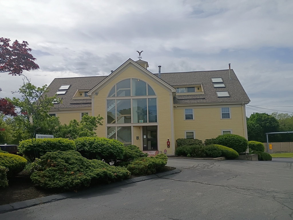 10 Liberty St, Danvers, MA 01923