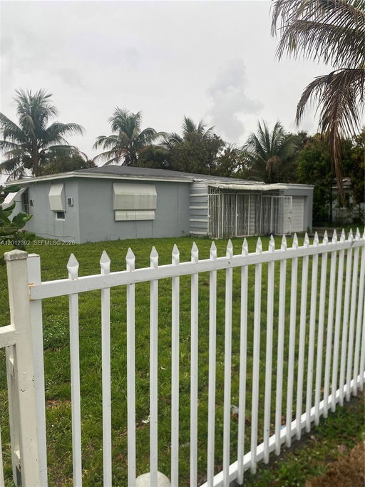 listing main photo
