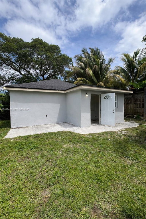 listing main photo