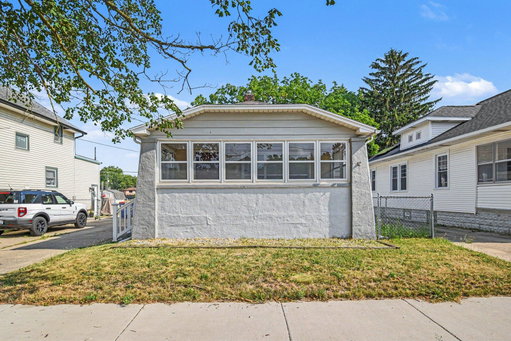 listing main photo