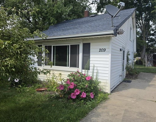 listing main photo