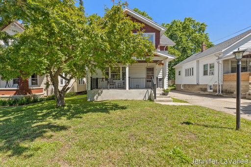 listing main photo