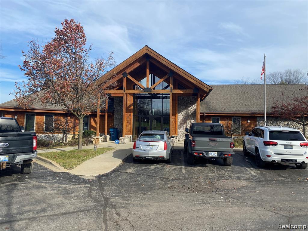 15045 Dixie Hwy,Unit B, Holly, MI 48442