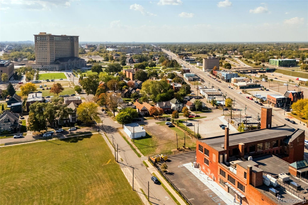 2200 Vermont St, Detroit, MI 48216