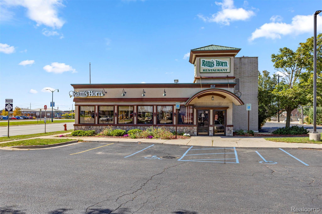 15544 Southfield Rd, Allen Park, MI 48101