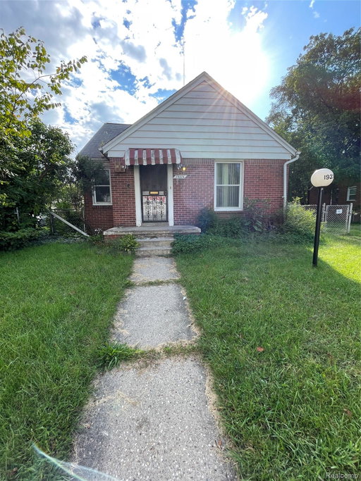listing main photo