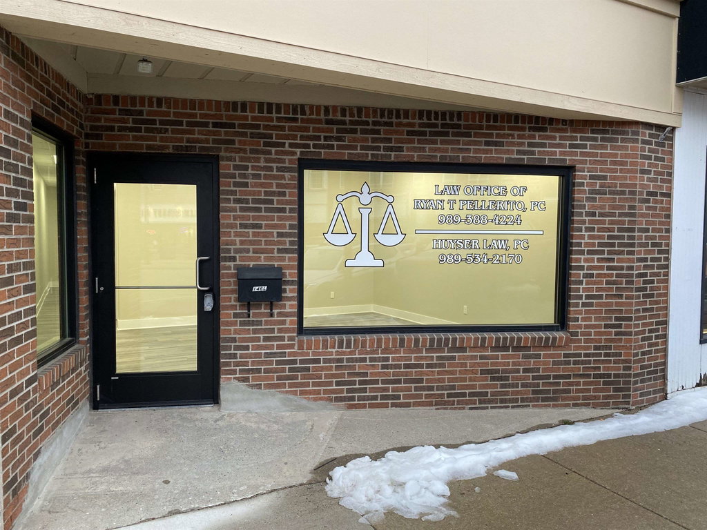 146 E Center St, Ithaca, MI 48847