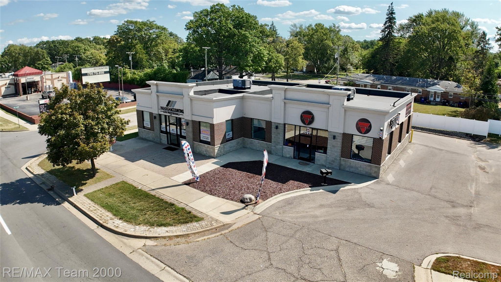 35211 Ford Rd, Westland, MI 48185