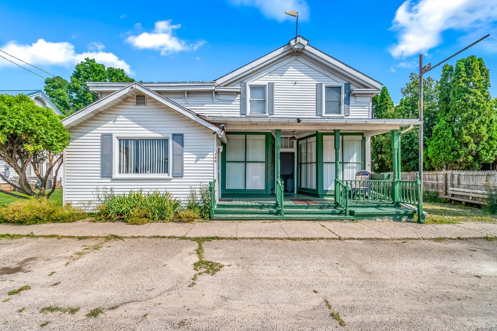 118 W Chicago Rd, Allen, MI 49227