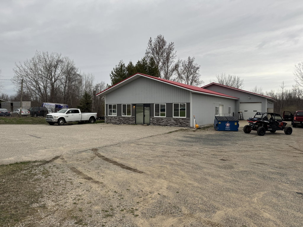 5140 W Polk Rd, Hart, MI 49420