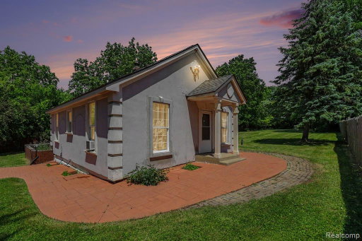 listing main photo