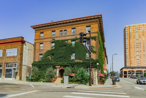 listing main photo