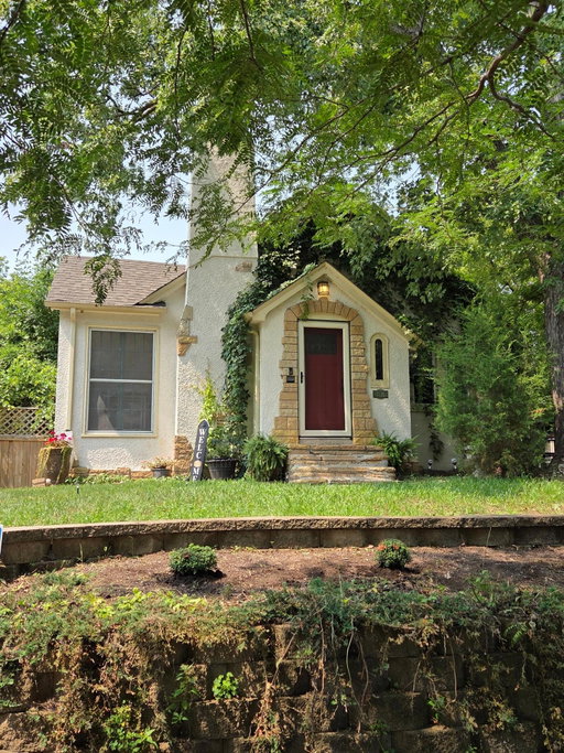 listing main photo