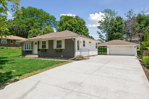 listing main photo