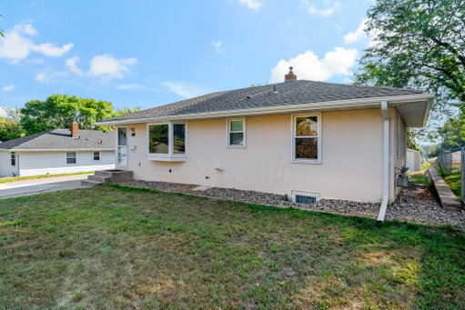 listing main photo