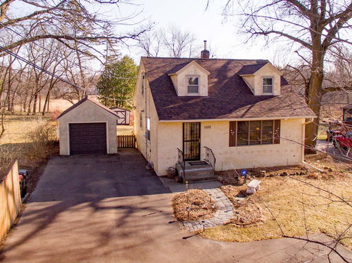 listing main photo