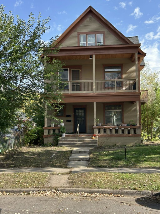 listing main photo