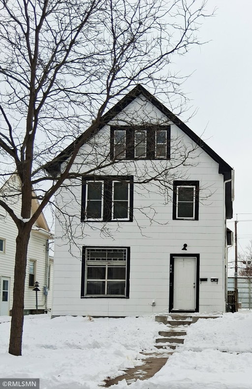 listing main photo