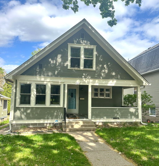 listing main photo