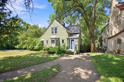 listing main photo