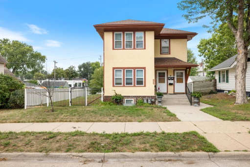 listing main photo