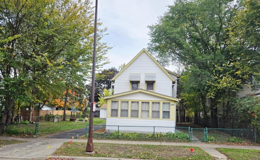 listing main photo