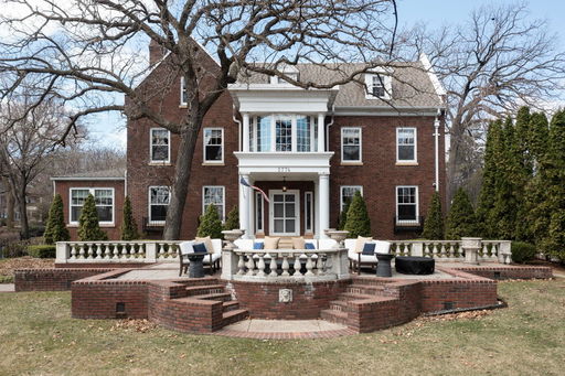 listing main photo