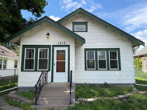 listing main photo