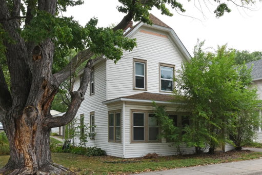 listing main photo