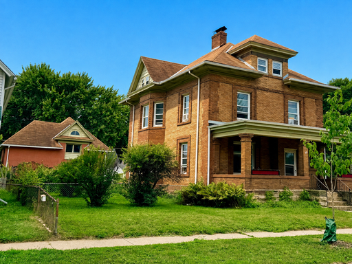 listing main photo
