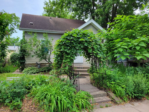 listing main photo