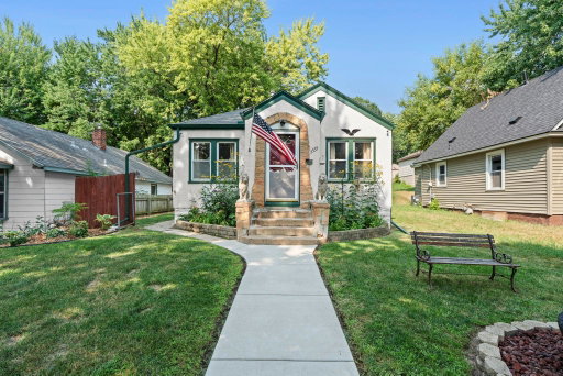 listing main photo