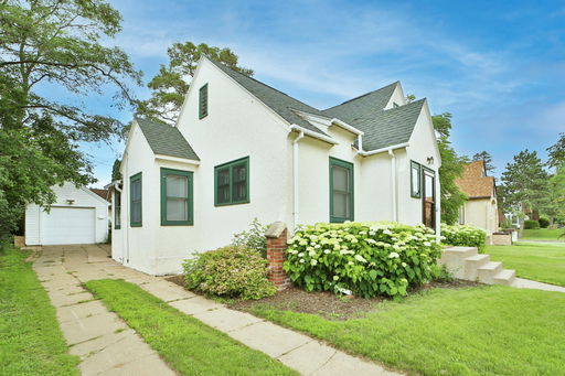 listing main photo