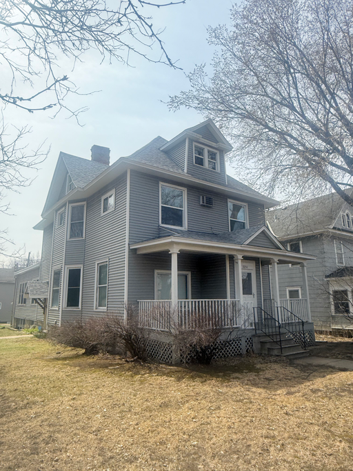 listing main photo