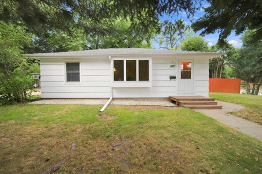 listing main photo