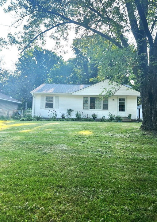 listing main photo