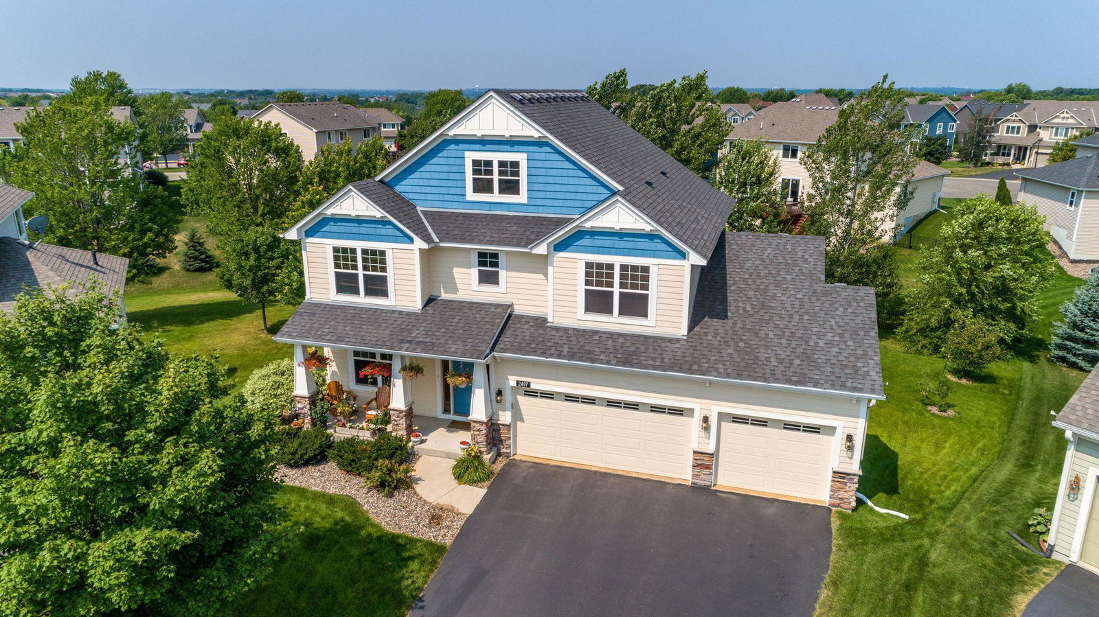 8399 Yearling Dr, Woodbury, MN 55129 Home for Sale