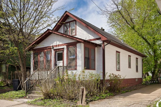 listing main photo