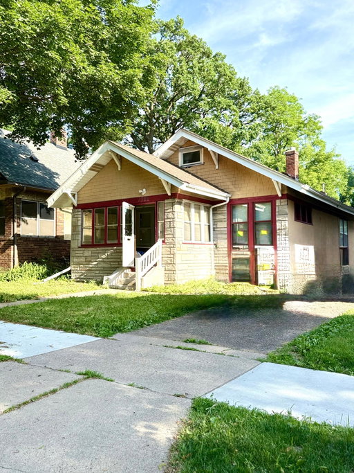 listing main photo