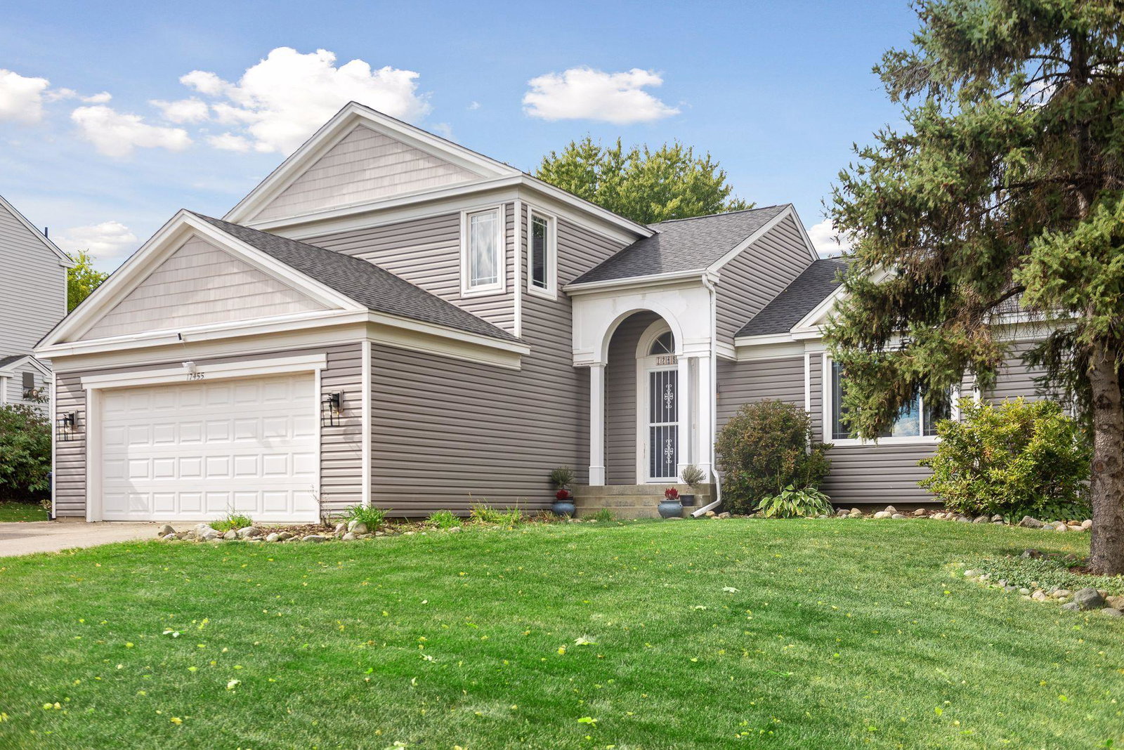 Lakeville, MN Homes for Sale