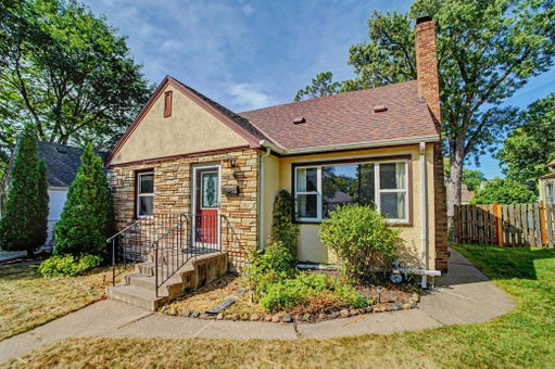 listing main photo