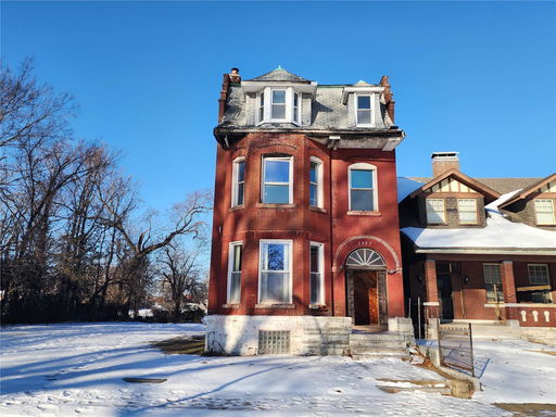 listing main photo