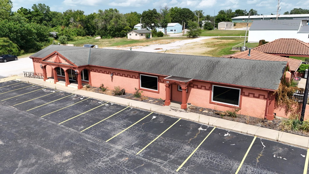 117 N Centennial Blvd, Nevada, MO 64772