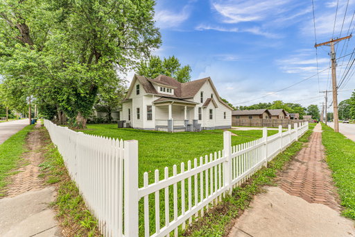 listing main photo