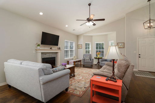 listing main photo
