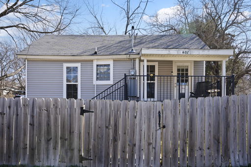 listing main photo