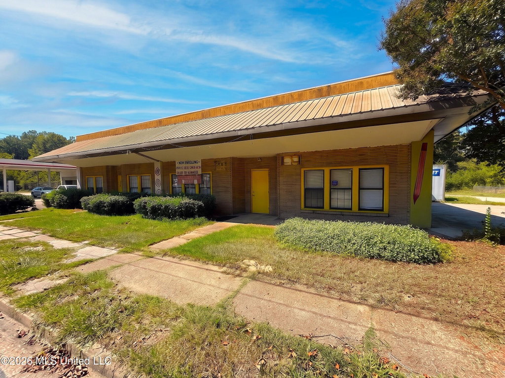 1503 Bailey Ave, Jackson, MS 39203
