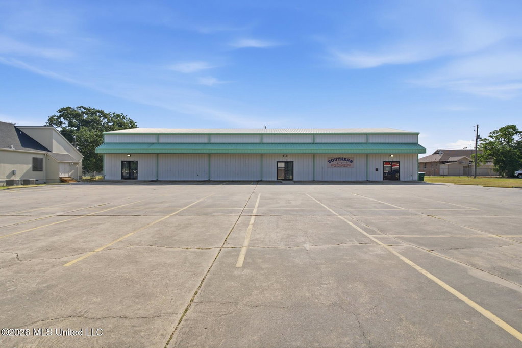 8 Professional Pkwy, Petal, MS 39465