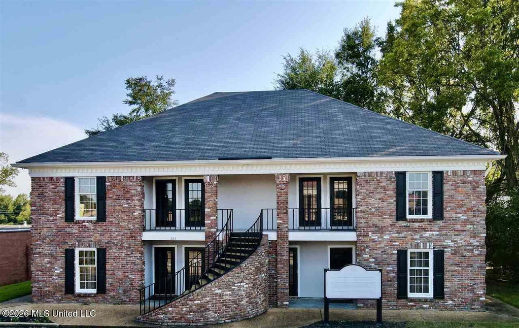 202 E Government St, Brandon, MS 39042