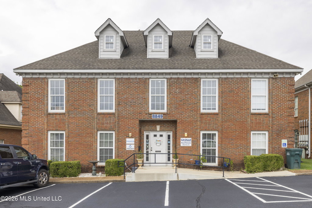 8849 Centre St, Southaven, MS 38671